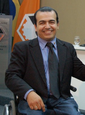 Vereador confirma seu nome como candidato e diz que as pessoas tem boa índole e espera não ter traição da atual mesa diretora sob a presidência do vereador Pastor Paulo César (PRB) vereador anderson saleme - cadeira